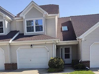 572F79B0-FD02-443C-9E02-80BB10D6D66A